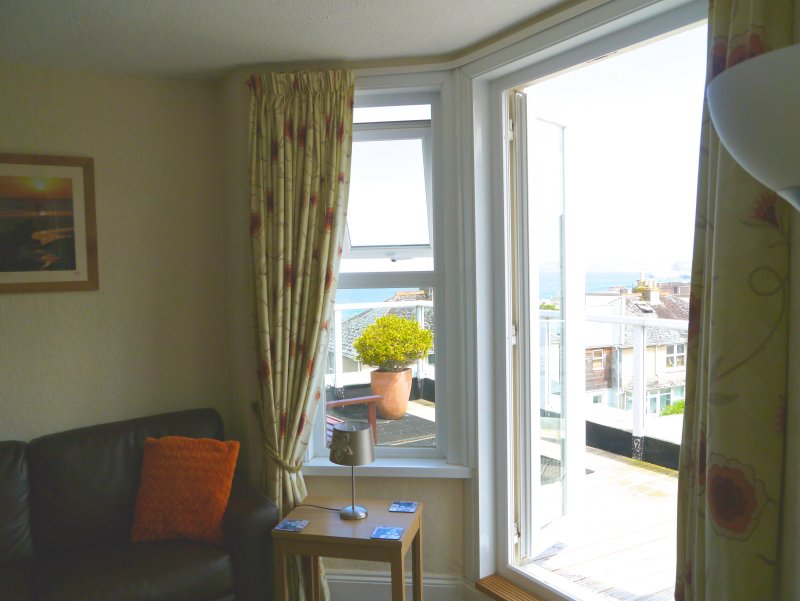 Newquay Bed and breakfast rooms available